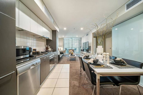 Illuminate North Terrace - Executive CBD - Stayed 3