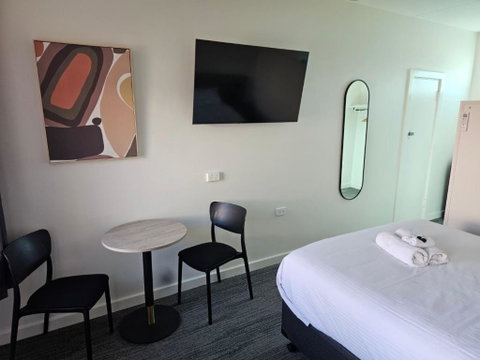 International Hotel Motel - Stayed 1