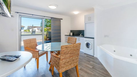 Adrift Apartments - Stayed 3