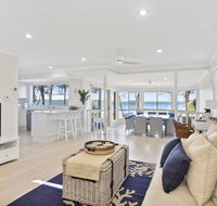 Adrift Retreat - St Georges Basin Waterfront Home - Stayed