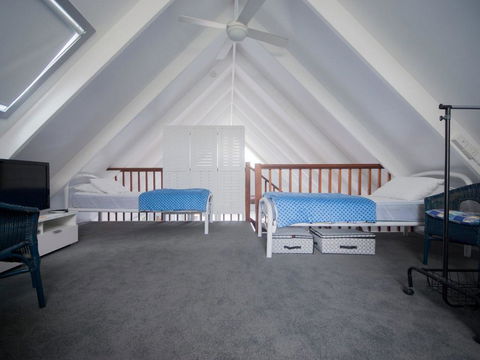 Affordable Twin Peaks 1 - Stayed 2