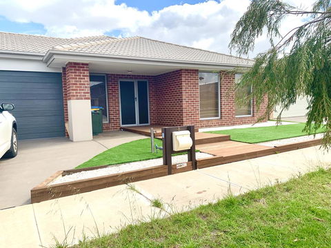 AHA Family Holiday House With Huge Backyard - Stayed 2