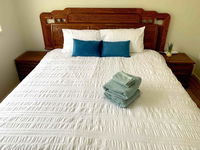 Book Truganina Accommodation Vacations Stayed Stayed