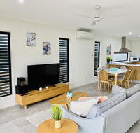 AIRLIE BEACH Delight. Hop skip jump to everything - Stayed