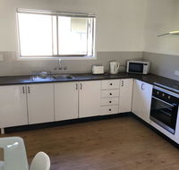 Airlie Getaway Unit 1 - Stayed