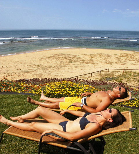 Al Mare Beachfront Retreat - Stays Accommodation 3