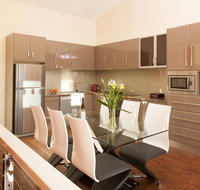 Albany Waves - Stayed