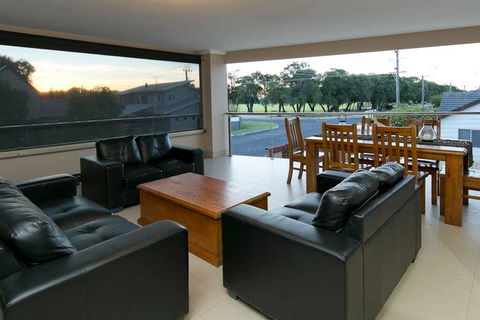 Alcedonia Retreat - Stays Accommodation 2
