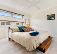 Alice's Palace 2-minute walk to lifeguard patrolled surf beach - Stayed