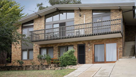 Alpine House - Views Over Lake Jindabyne And The Snowy Mountains - Stayed 0