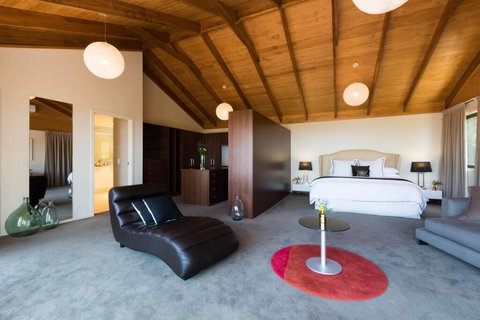 Altitude 261 - Stays Accommodation 2