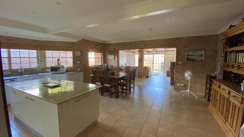 Amazing Beach House - Stays Accommodation 3