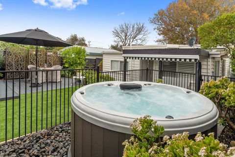 Amber Cottage, Luxury Seaside Retreat With Outdoor Spa! - Stayed 1