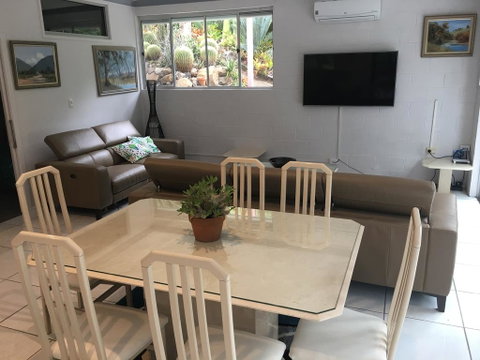 Ancient Gardens Guesthouse & Botanical Gardens - Stayed 1