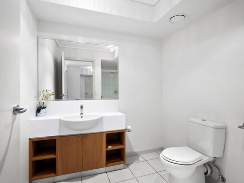 APARTMENT 11 PACIFIC APARTMENTS - Stayed 3