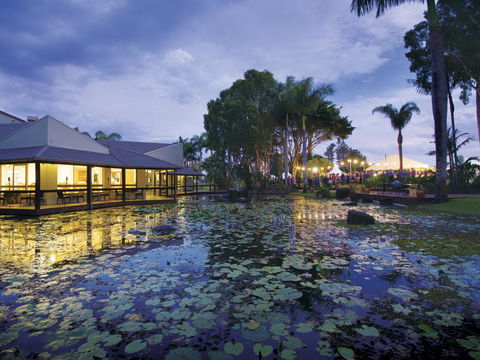 Apartments @ 2 Landsborough - Stays Accommodation 2