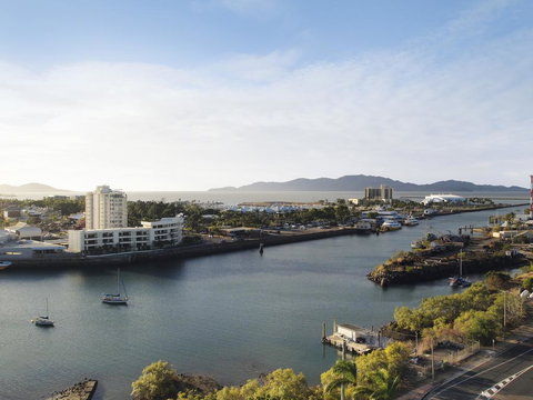 Apartments @ 81 Palmer - Stays Accommodation 3