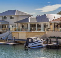 Aqua Vista - Stays Accommodation