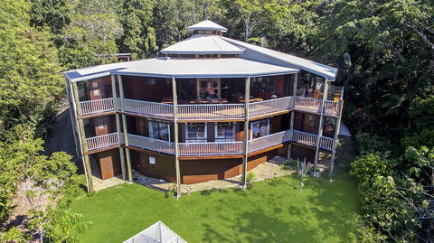 Aquila Retreat Mansion - Stays Accommodation 3