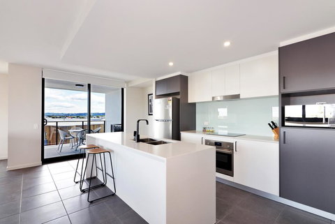 Arise Hedge - Stayed 2