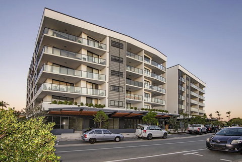 Arise Hedge - Stayed 0