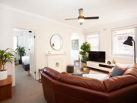 ART DECO DELIGHT-hosted By:L'Abode - Stayed 1