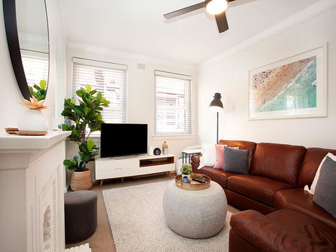 ART DECO DELIGHT-hosted By:L'Abode - Stayed 2