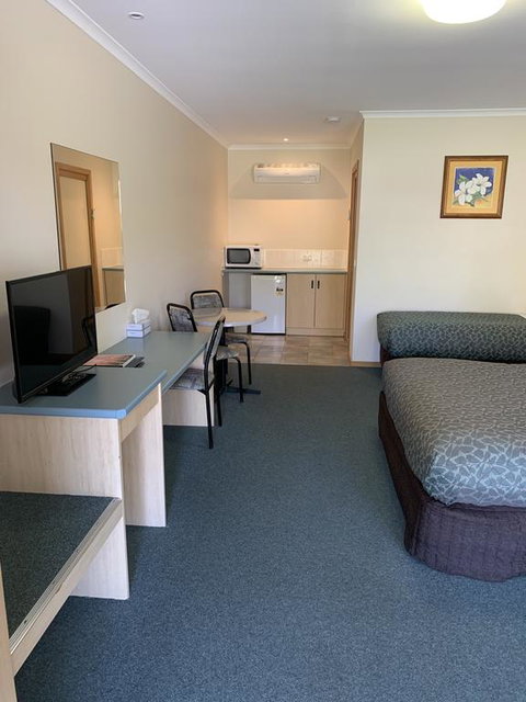 Arthur Phillip Motor Inn - Stayed 2