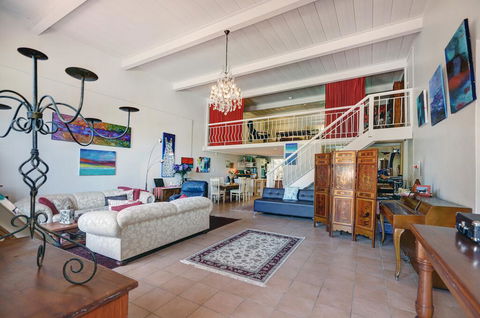 Arty Warehouse Apartment - Stroll To South Beach - Stays Accommodation 2