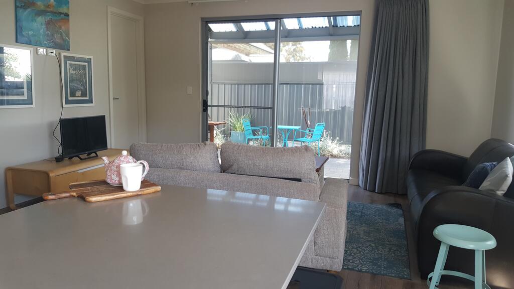 Hallett Cove SA Stayed