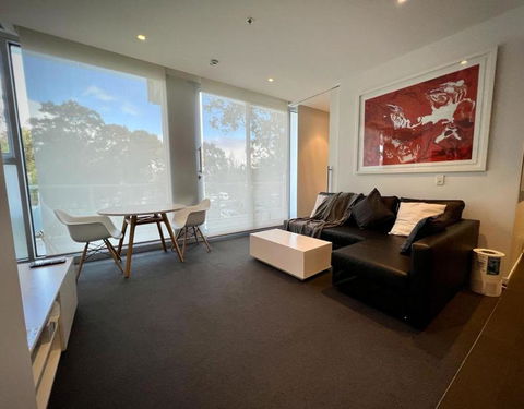 Luxury 2 Bedroom Suite Near Adelaide With A Car Park - Stayed 1