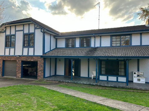 Luxury House 5 Bedrooms - Stays Accommodation 0