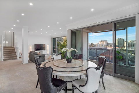 Luxury Retreat Sydney Airport Direct Train Line - Stays Accommodation 3