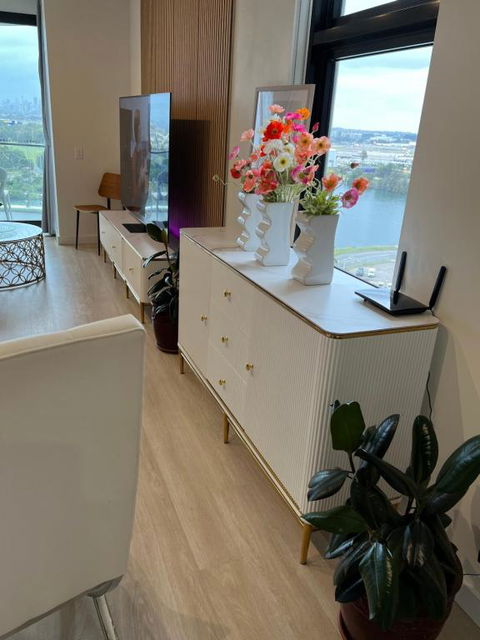 Luxury Apartment With Panoramic Views - Stays Accommodation 3