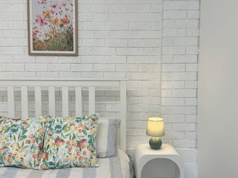 Macgregor 2bed Studio - Stays Accommodation 1