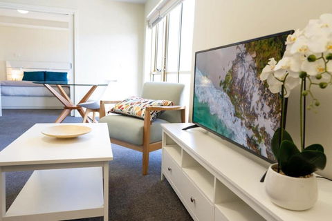 MadeComfy Spacious CBD Apartment In Prime Location - Stayed 2