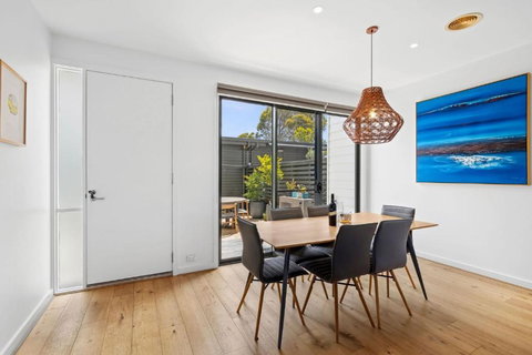 Magic Driftwood - Stays Accommodation 2