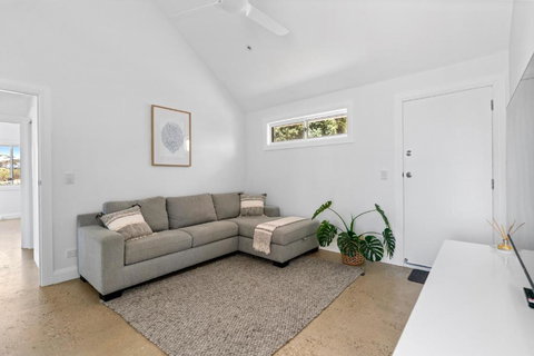 Magnolia - Stays Accommodation 3