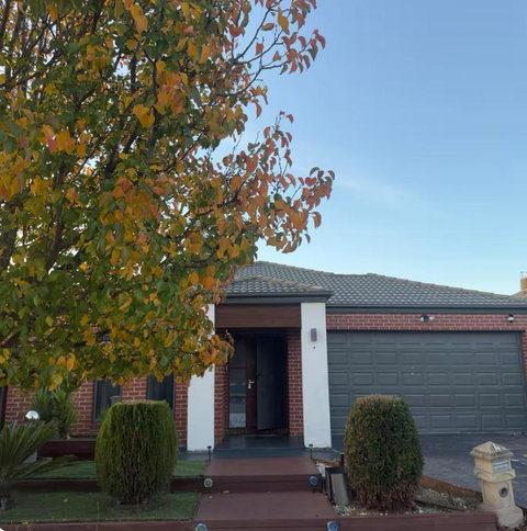 Mahzan Master Bedroom Ensuite - Stays Accommodation 2