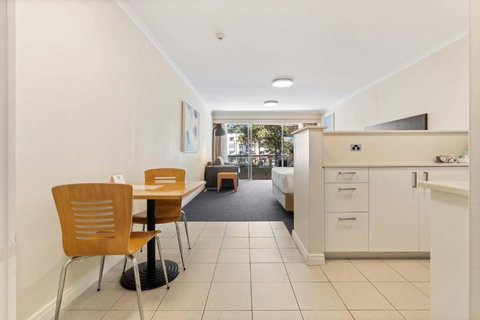 Manly Seabreeze - Stays Accommodation 3