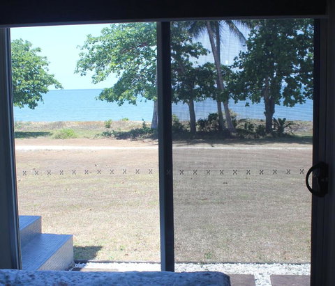 Manta Ray On The Beach - Stays Accommodation 1