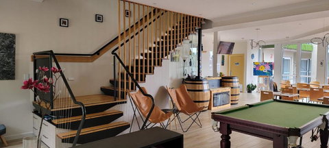 Merry Mary - Stayed 1