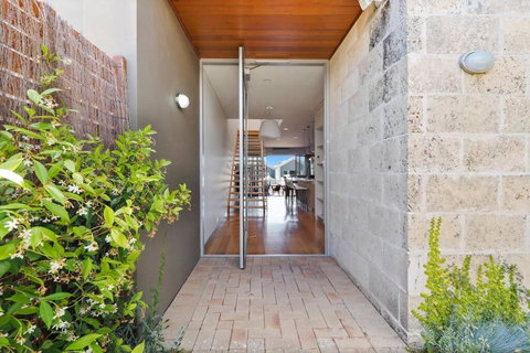 Milieu At Seine - Stayed 0