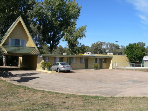 Millers Cottage Motel - Stays Accommodation 2