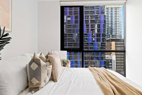 Modern 2BR Apt Next To Victoria Market City Views - Stayed 2