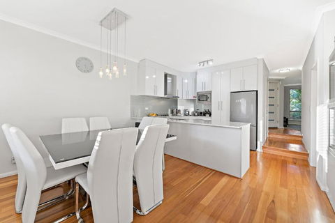 Modern Scarborough Townhouse - Stayed 0