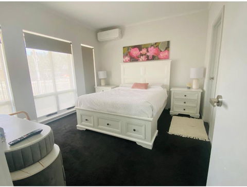 Modern Private Room With Ensuite - Stays Accommodation 0