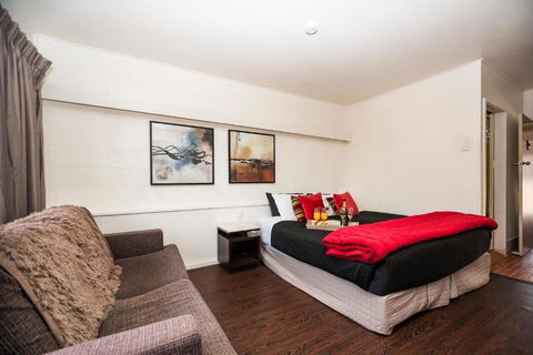 Motel Oasis - Stayed 1