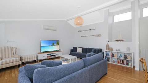 MOTS View - Stayed 3