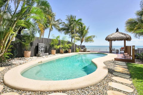 Mylara Beachfront Holiday Home - Stayed 1